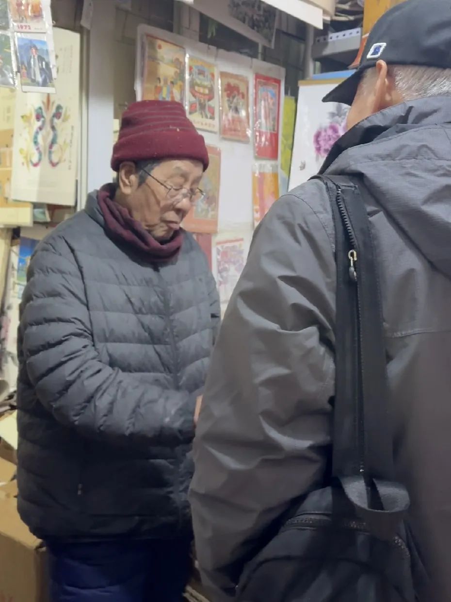 78岁店主坚守，“北京最后一家挂历店”
