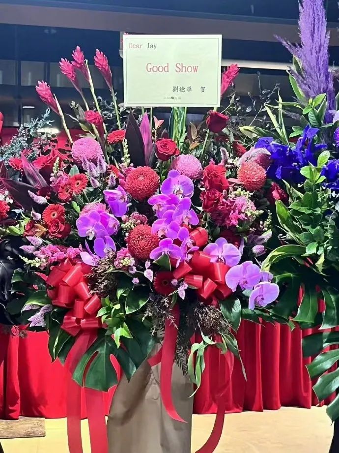 周杰伦再澄清父亲家暴:都被误会了 周杰伦再澄清父亲家暴:都被误会了