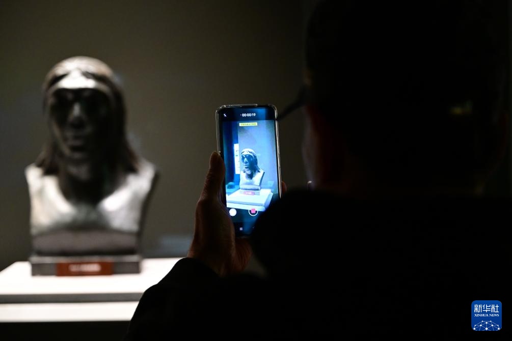 新华全媒+丨中国科学家在华龙洞遗址发现东亚地区向智人演化的最早古人类 新华全媒+丨中国科学家在华龙洞遗址发现东亚地区向智人演化的最早古人类