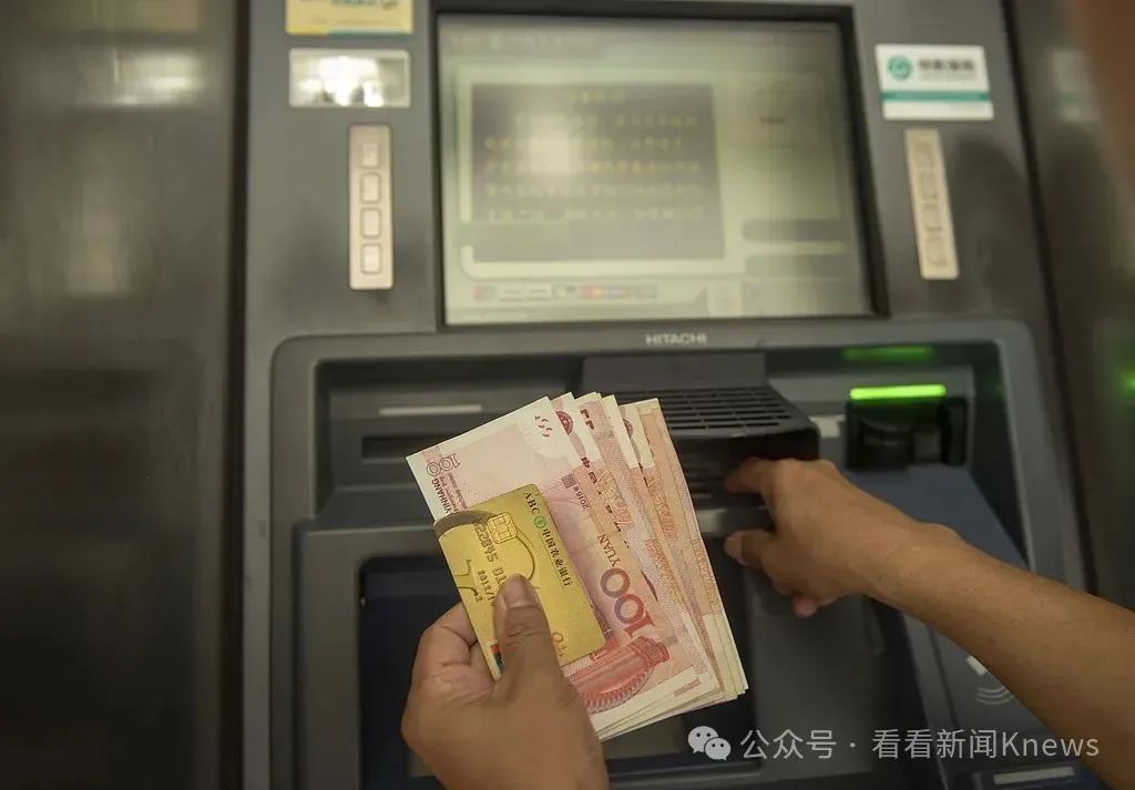 父亲意外死亡 3孩子获赔的72万元被亲戚全花光了!法院判了→ 父亲意外死亡 3孩子获赔的72万元被亲戚全花光了!法院判了→