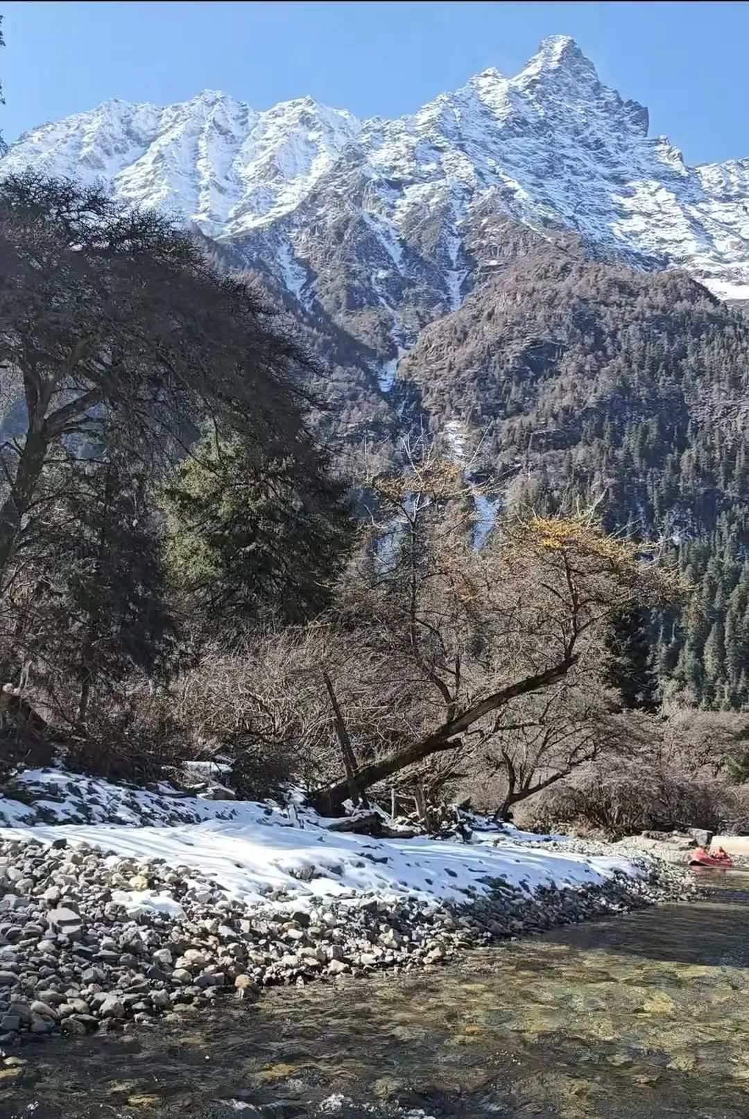 我们又出发了！目的地：雪山下漂流→