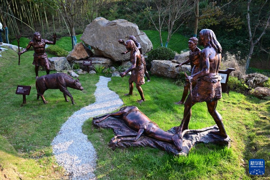 新华全媒+丨中国科学家在华龙洞遗址发现东亚地区向智人演化的最早古人类 新华全媒+丨中国科学家在华龙洞遗址发现东亚地区向智人演化的最早古人类