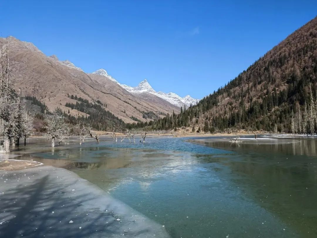 我们又出发了！目的地：雪山下漂流→