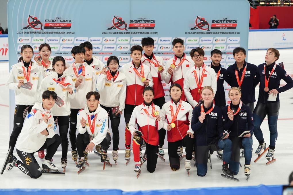 接力再夺两金！短道速滑世巡赛北京站中国队三冠收官
