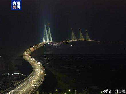 宛如海上银河！黄茅海跨海通道全线亮灯