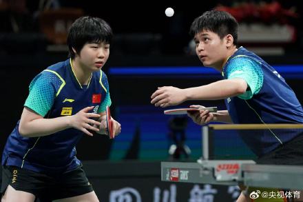 国乒混团夺冠 林诗栋、蒯曼加冕世界冠军 国乒混团夺冠 林诗栋、蒯曼加冕世界冠军