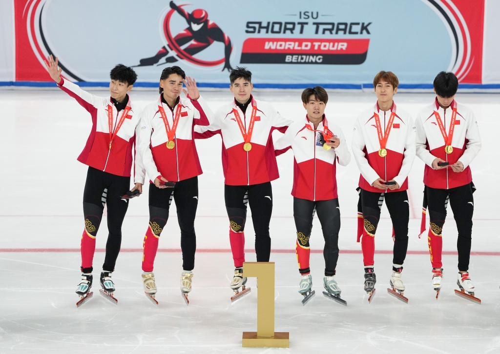 接力再夺两金！短道速滑世巡赛北京站中国队三冠收官