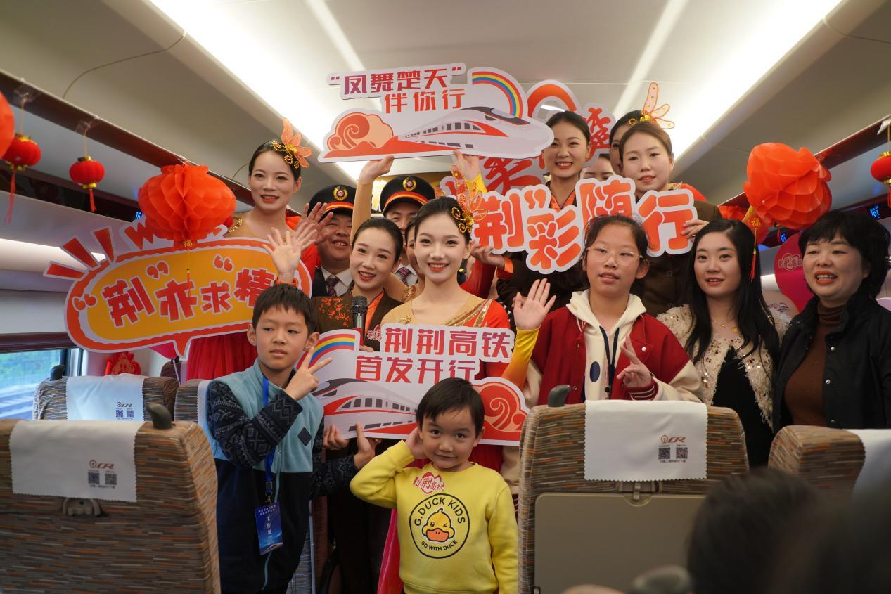 湖北荆门迈入高铁时代 湖北荆门迈入高铁时代