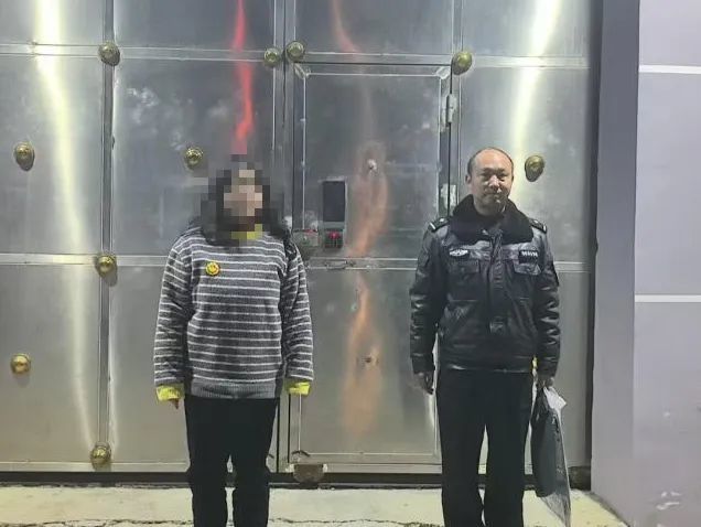 网络上也要谨言慎行!女子短视频辱骂他人,行拘 网络上也要谨言慎行!女子短视频辱骂他人,行拘