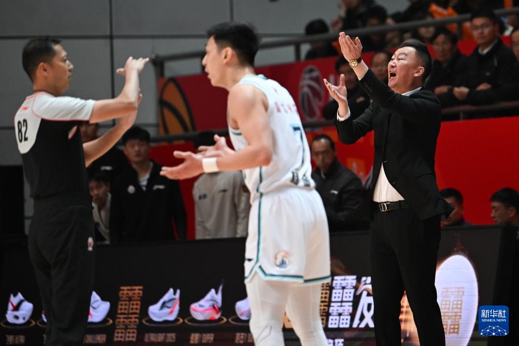 CBA联赛：江苏肯帝亚不敌青岛国信制药
