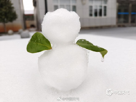 北方又下雪啦！就差北京西安济南郑州初雪还没下啦！