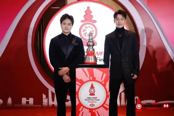 “梁王”组合摘得世界羽联年度最佳男子双打组合