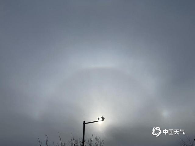 天空很热闹！北京昨日现“三个太阳”幻日奇观