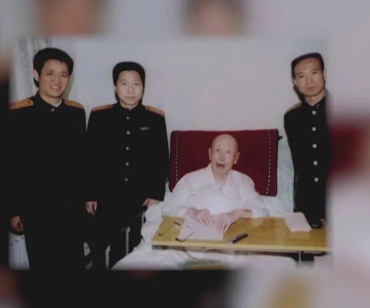 今天，让我们再忆钱老！