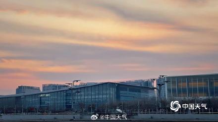 北京晚霞一秒入画 浪漫登场 北京晚霞一秒入画 浪漫登场