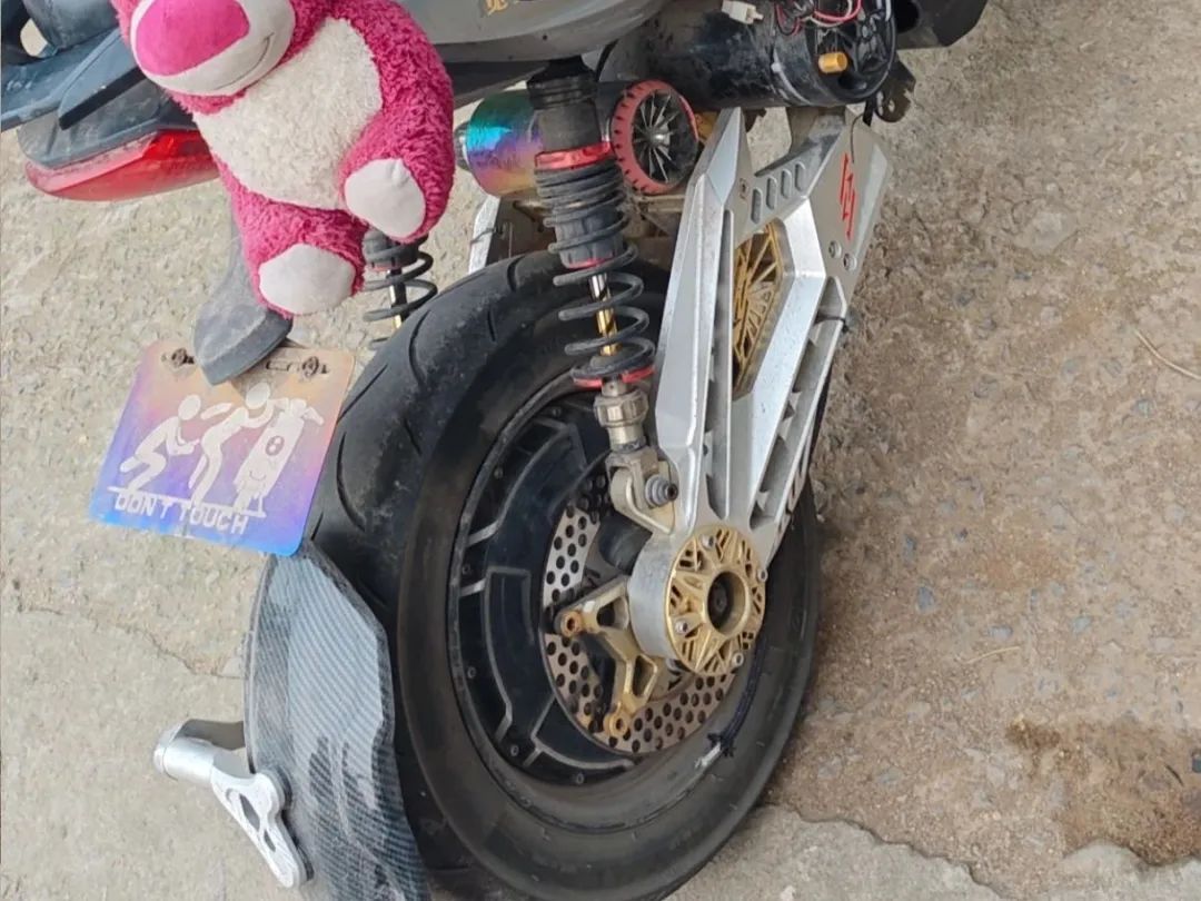 两人被抓!专偷电动车这个零件! 两人被抓!专偷电动车这个零件!