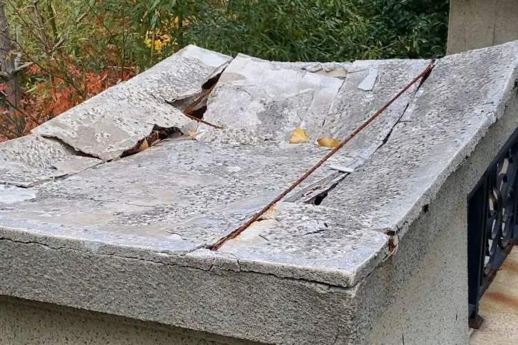 “这房子再不修,迟早会出人命”……上海一高档小区高危频发,业主胆颤心惊 “这房子再不修,迟早会出人命”……上海一高档小区高危频发,业主胆颤心惊