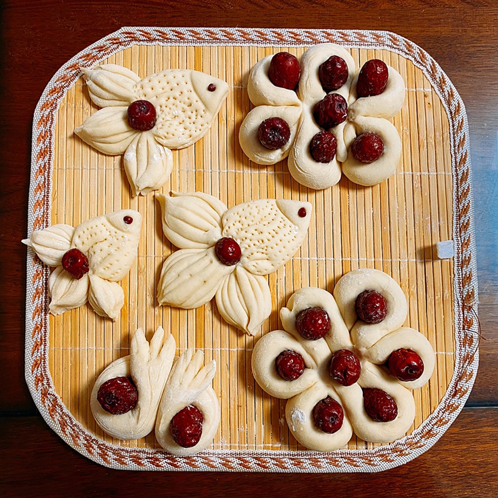 当东北冰雕与山西花馍在冬天相遇！赶紧让南方小伙伴羡慕一下～