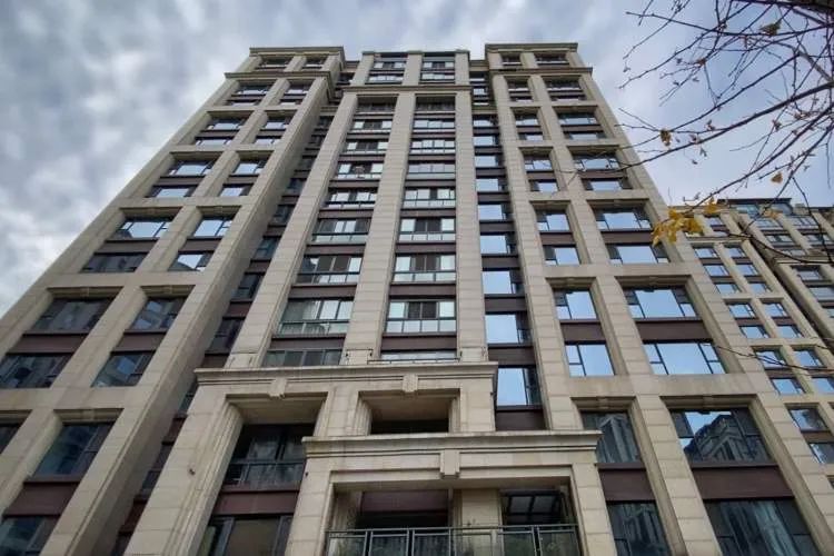 “这房子再不修,迟早会出人命”……上海一高档小区高危频发,业主胆颤心惊 “这房子再不修,迟早会出人命”……上海一高档小区高危频发,业主胆颤心惊