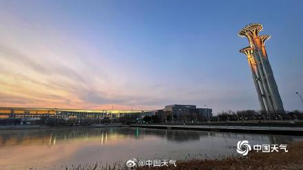 北京晚霞一秒入画 浪漫登场 北京晚霞一秒入画 浪漫登场