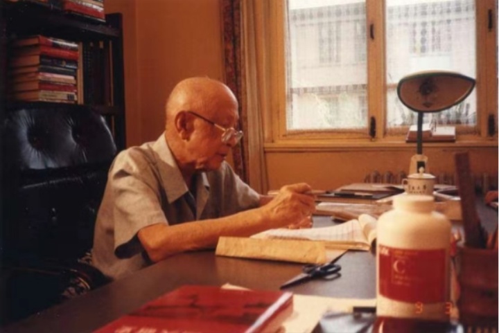 今天，让我们再忆钱老！