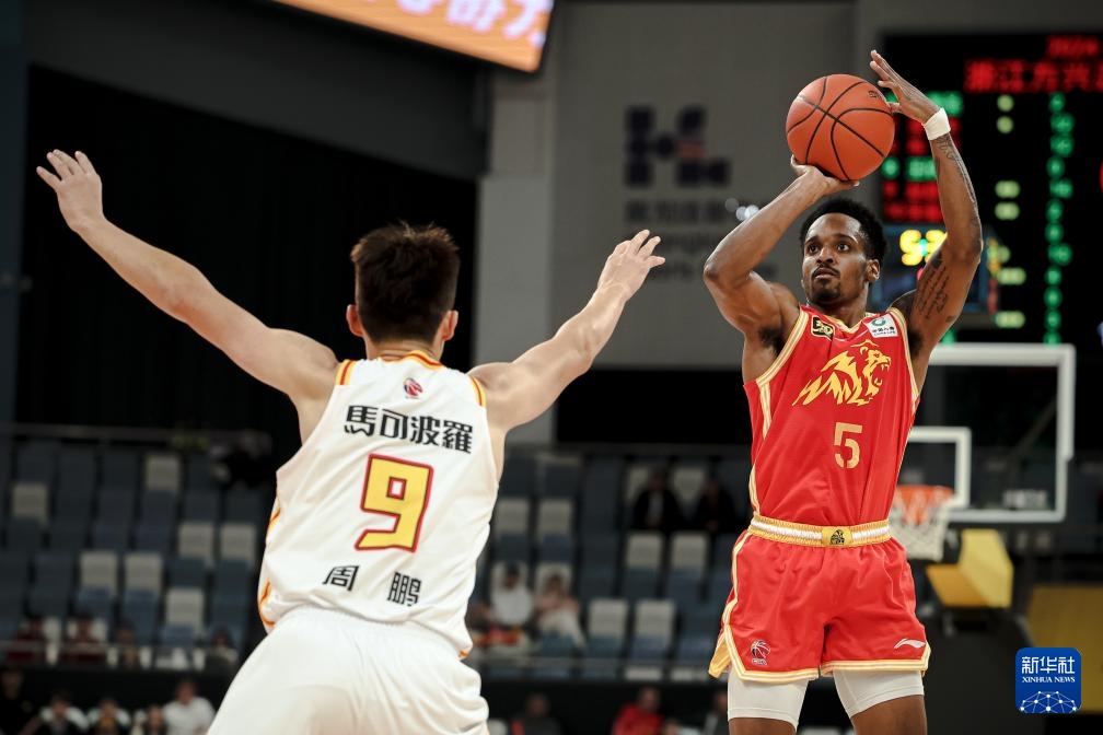 CBA常规赛：浙江方兴渡对阵深圳马可波罗