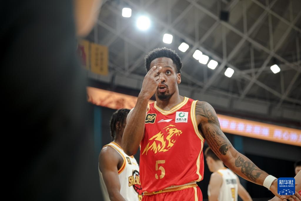 CBA常规赛：浙江方兴渡对阵深圳马可波罗