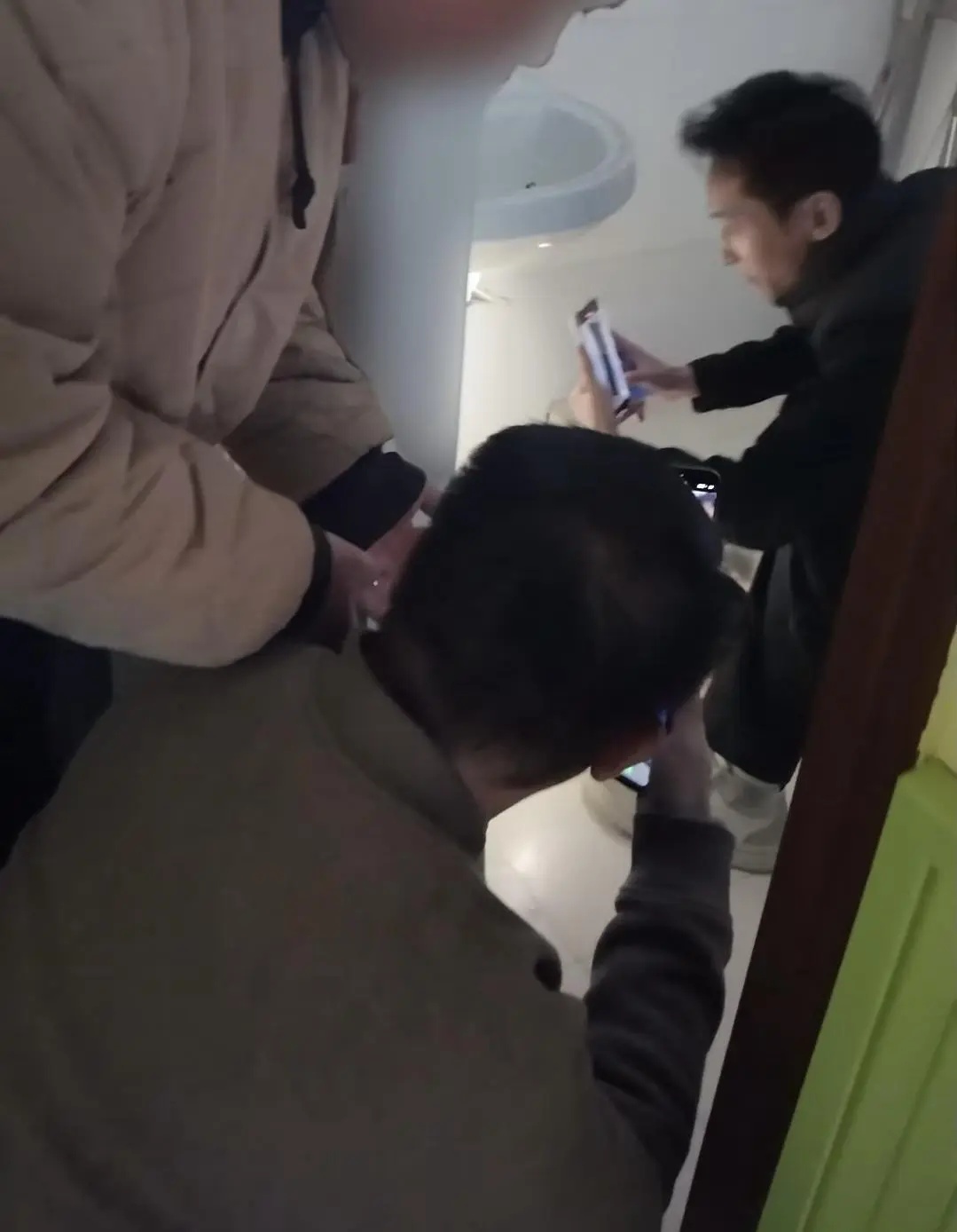 卫生间内发现摄像头！涉事幼儿园园长被抓