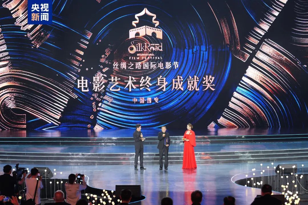 74岁张艺谋，再传喜讯