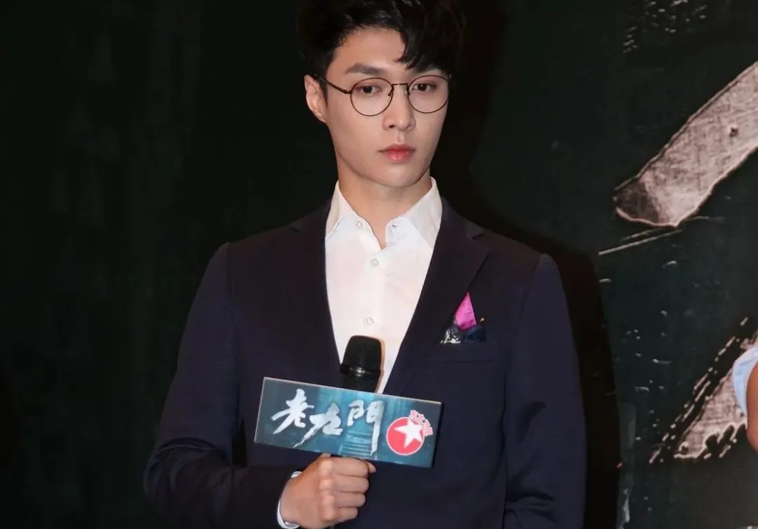 胜诉!张艺兴被黑粉P遗照:仅索赔1万,全部捐出 胜诉!张艺兴被黑粉P遗照:仅索赔1万,全部捐出