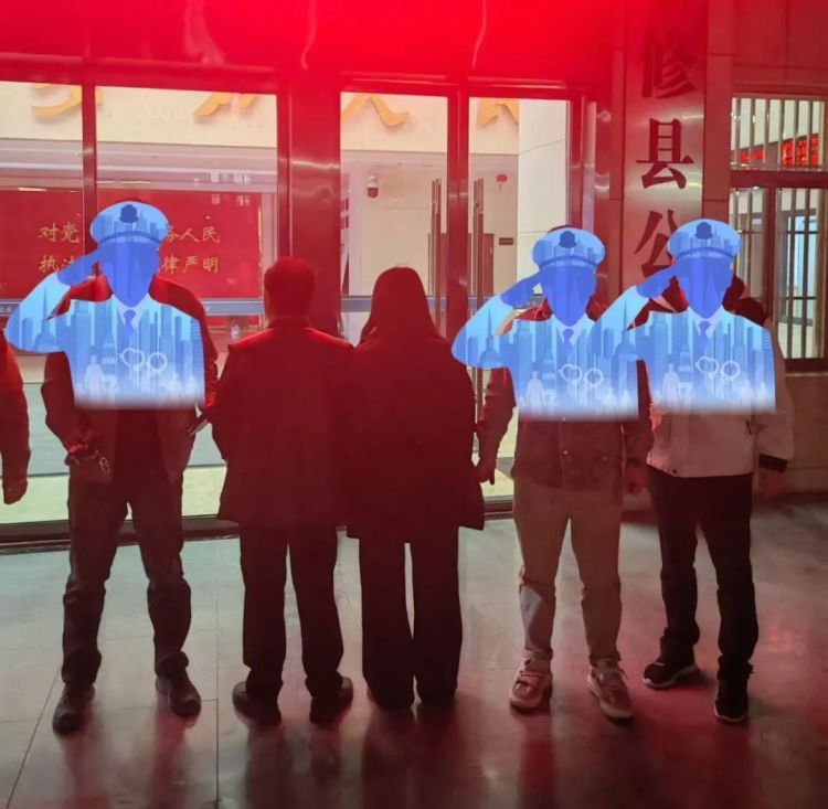 女子称被“绑架”,为何却与“绑匪”有说有笑 女子称被“绑架”,为何却与“绑匪”有说有笑