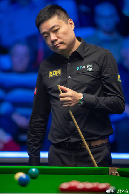 连丢三局!无缘八强!丁俊晖3比4布雷切尔 连丢三局!无缘八强!丁俊晖3比4布雷切尔