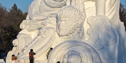 惟妙惟肖！雪雕限定版悟空归来现身哈尔滨
