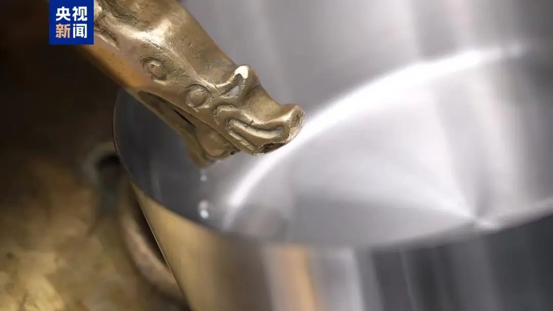 海昏侯墓出土青铜器被成功复刻，可具备蒸馏酒的功能！