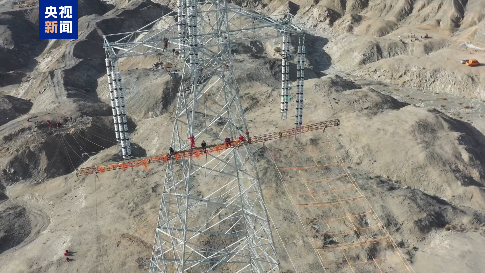 超90%在沙漠 我国沙漠线路最长的750千伏输变电工程建成投运 超90%在沙漠 我国沙漠线路最长的750千伏输变电工程建成投运