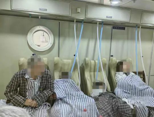 一家5口接连中毒!近期已致多人伤亡 千万警惕→ 一家5口接连中毒!近期已致多人伤亡 千万警惕→
