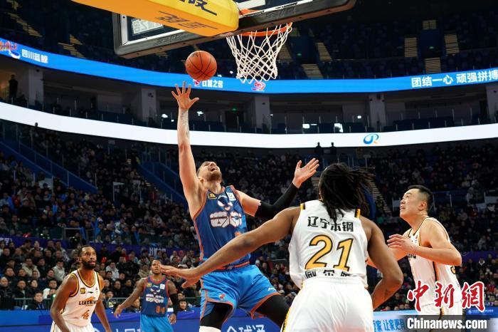 四川男篮主场负于辽宁队