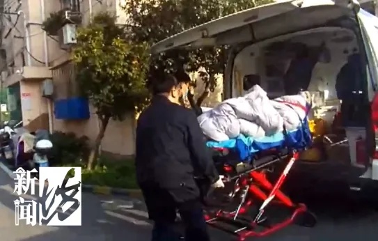 不对劲!护士果断报警…… 不对劲!护士果断报警……