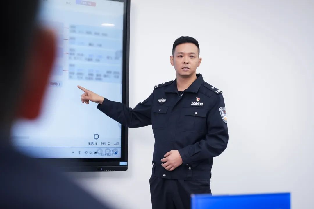 民警突然收到的短信，竟牵出涉案上亿的跨国大案！