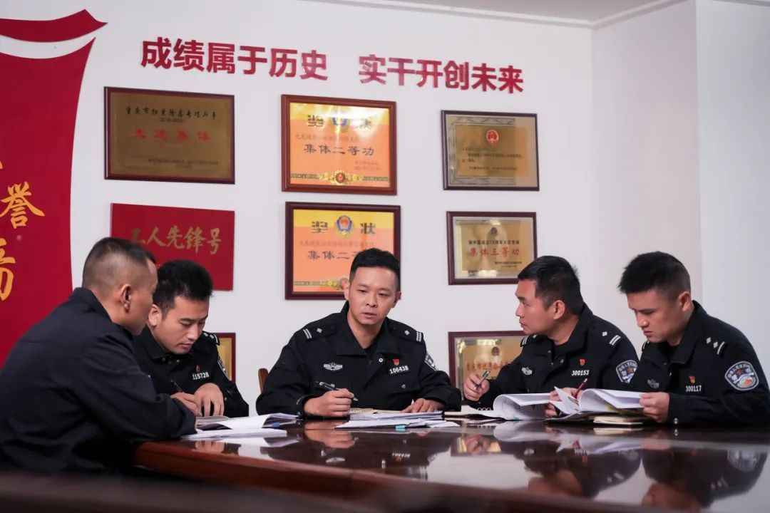 民警突然收到的短信，竟牵出涉案上亿的跨国大案！