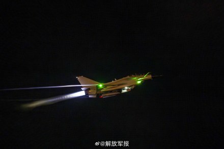 鹰击长空，星夜鏖战！