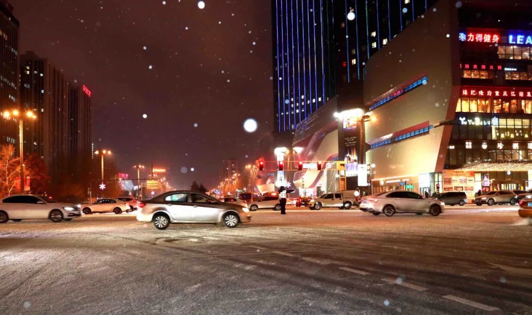 @南方驾驶人 来哈尔滨冰雪路面如何出行？交警来支招