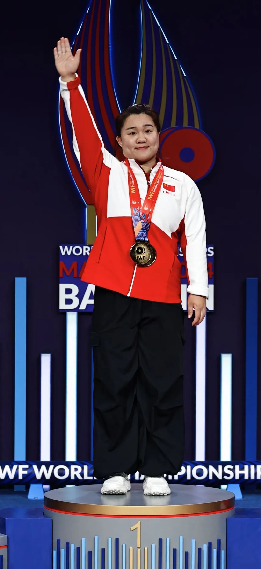 包揽三金！南京“00后”，新晋世界冠军！