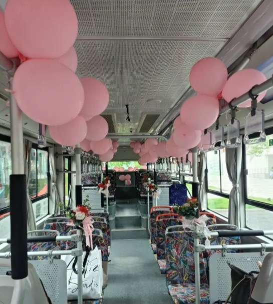 刷屏！杭州姑娘神秘婚车曝光，价格感人！很多年轻人盯上了！晚了根本预订不到...