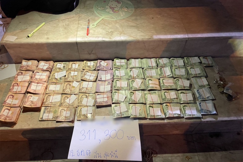 泰国曼谷逮捕了12名乞丐，其中一妇女乞讨获利约27.7万元