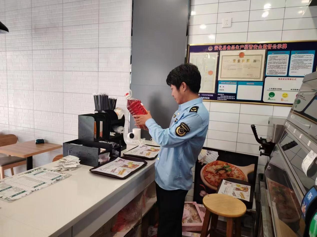 销售有毒、有害、过期食品 湖南公布8起食安违法典型案例 销售有毒、有害、过期食品 湖南公布8起食安违法典型案例