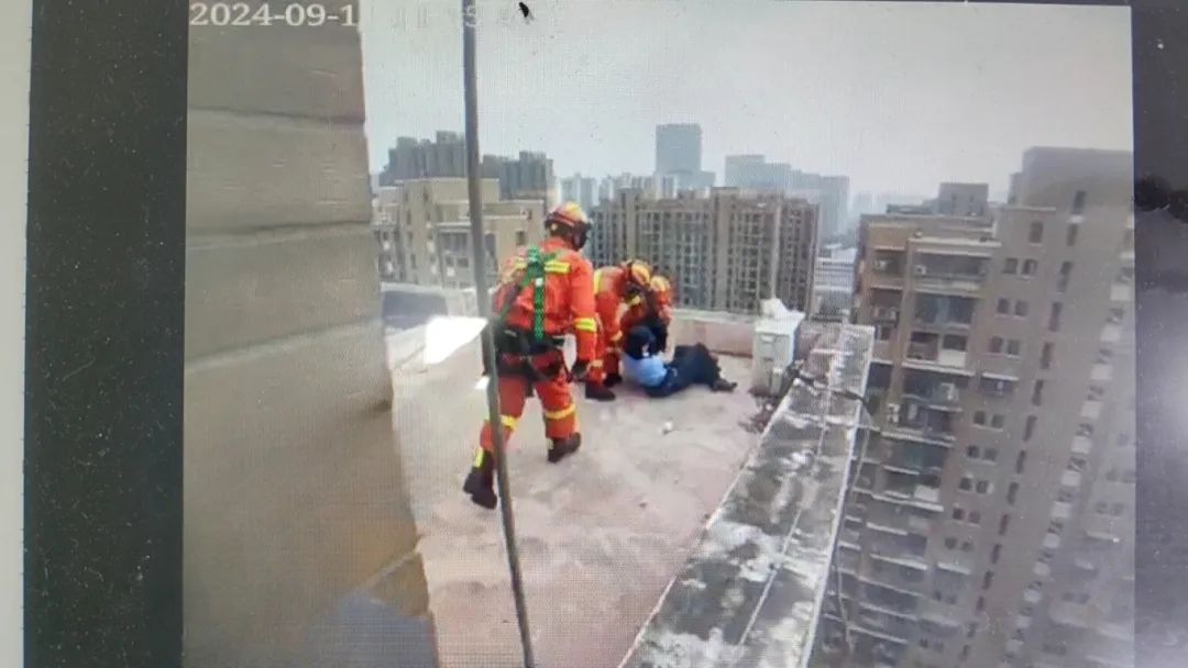 人民日报点赞!长沙这名女民警! 人民日报点赞!长沙这名女民警!