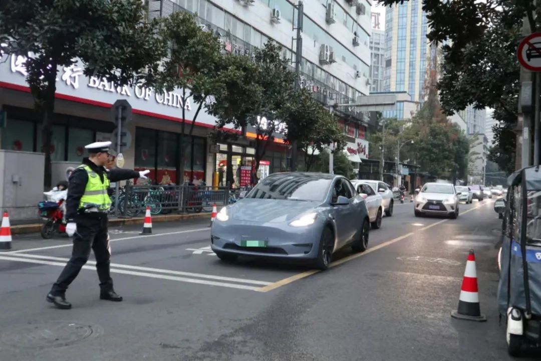 汽车保有量第一城,还堵吗? 汽车保有量第一城,还堵吗?