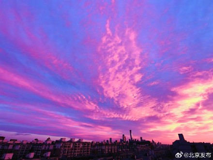 晨光破晓，北京朝霞美如画