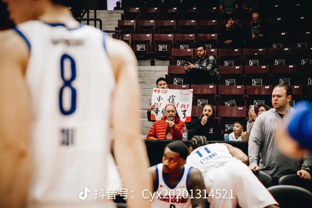 征战NBA不到3个月因伤被裁,崔永熙回应:伤好了继续冲击NBA 征战NBA不到3个月因伤被裁,崔永熙回应:伤好了继续冲击NBA